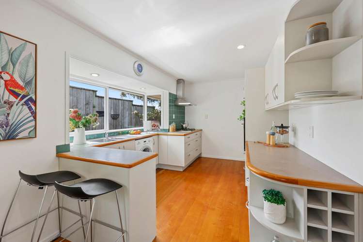 13 Seymour Road Mellons Bay_7