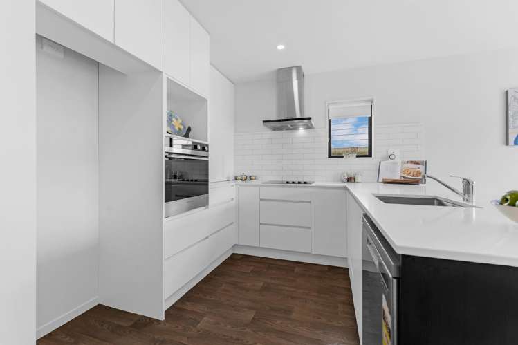 66 Matawhanga Drive Wattle Downs_7