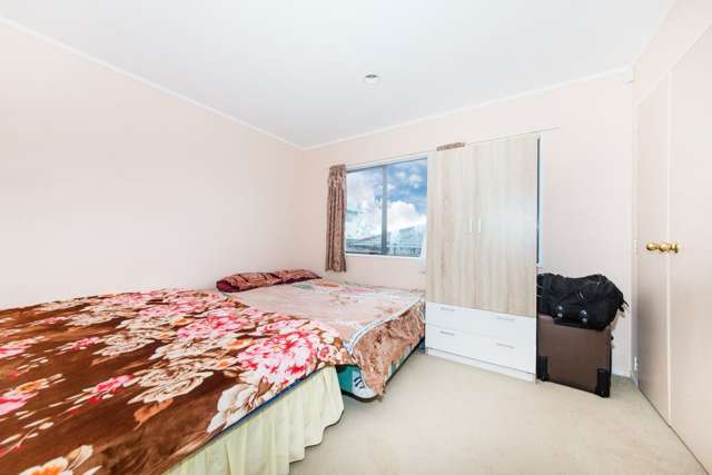 2/5 Halsey Road Manurewa_1