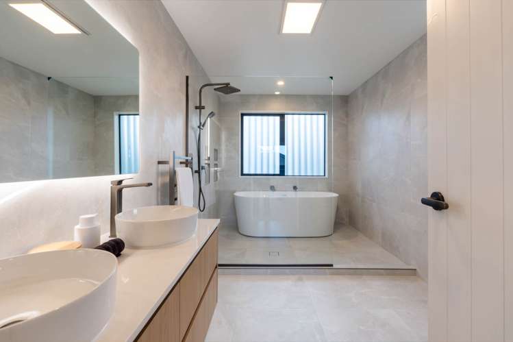 2 Humenga Place Long Bay_17