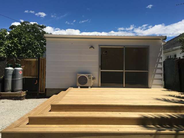 Standalone 1-Bedroom Unit / Water included