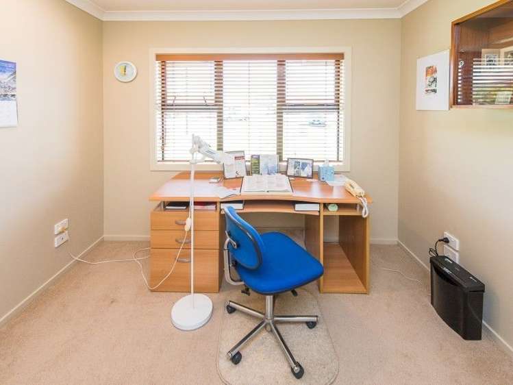 27 Gilligan Close College Estate_11