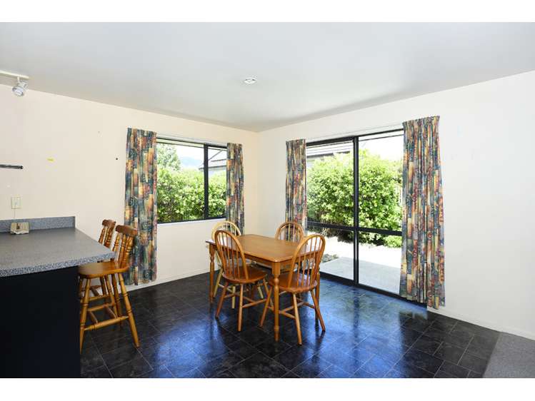 16 Holcroft Place Stoke_5