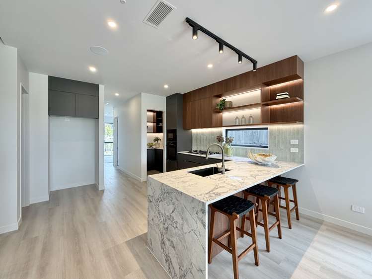 96 Parish Drive_3