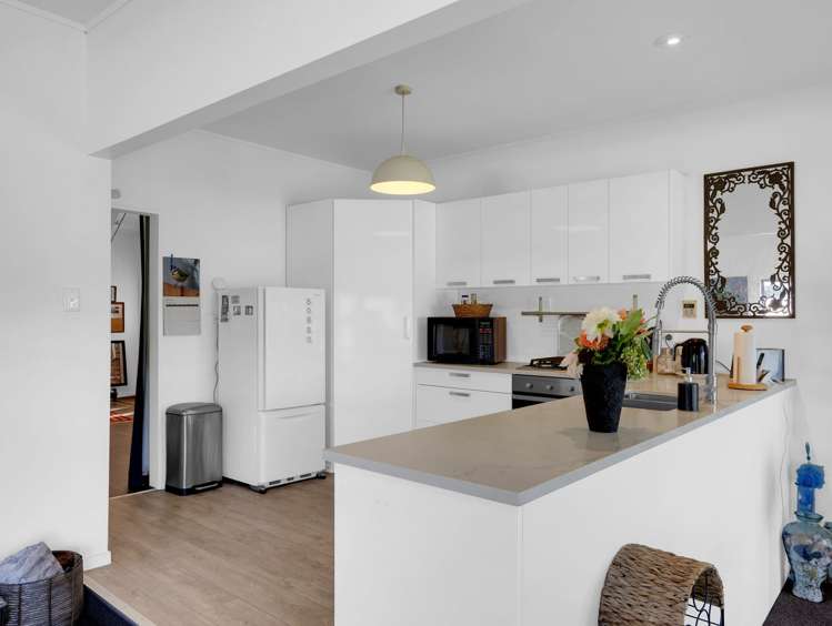 6 Mara Kai Lane Raglan_15