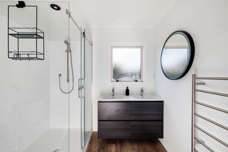 67 Campbell Street Leamington_13