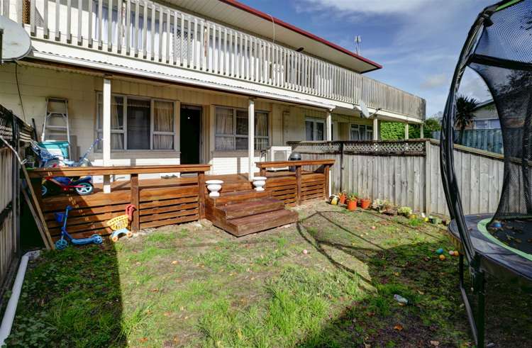 2/53 Albert Street Hamilton East_7