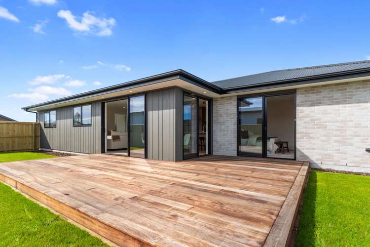 54 Benashet Drive Lincoln_28