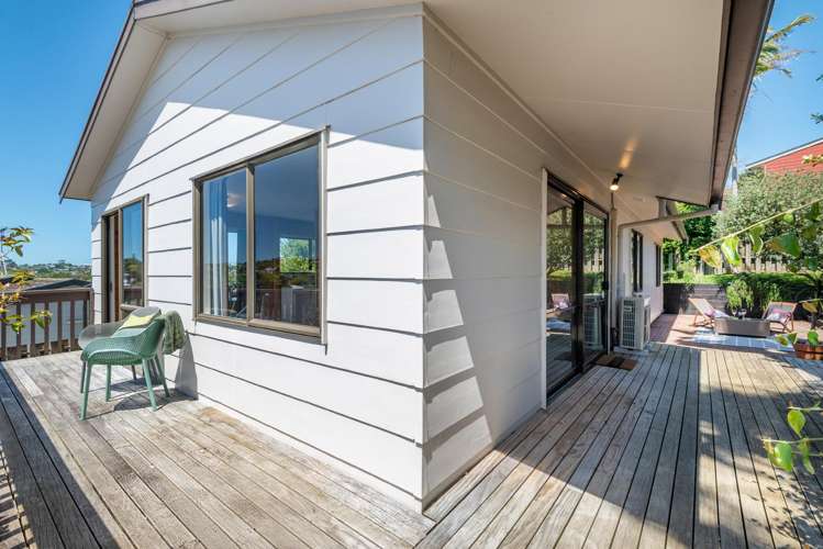 1/8 Camilla Grove Totara Vale_20