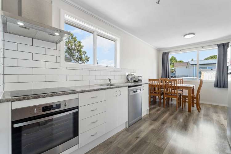 6 Kemp Road Massey_5