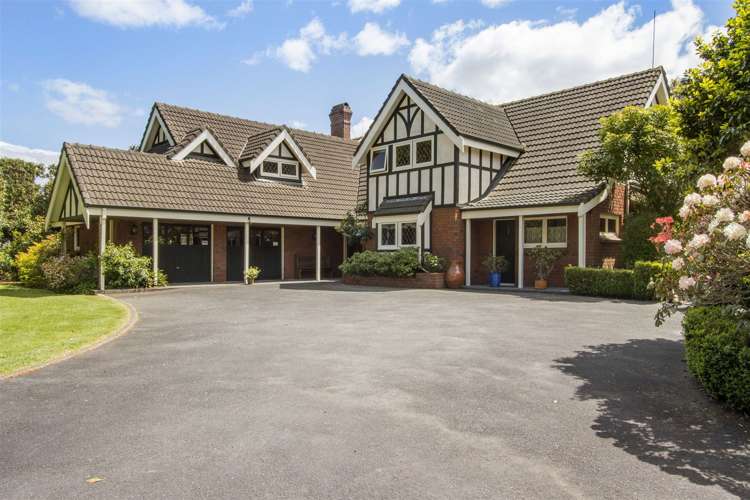 195 Beach Road Katikati_2