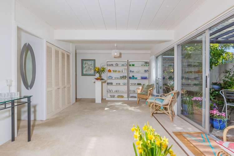 8/18 Parr Terrace Castor Bay_12