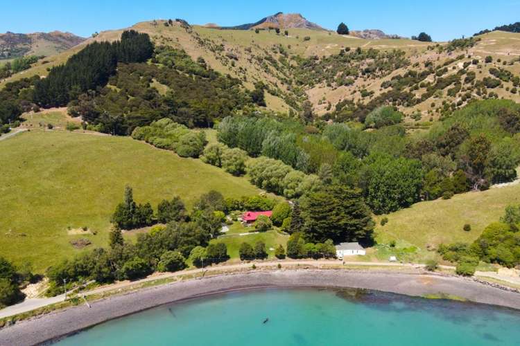 281 Beach Road Akaroa_16