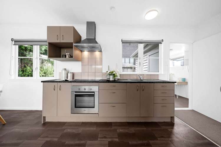 53A Sylvan Crescent Te Atatu South_5