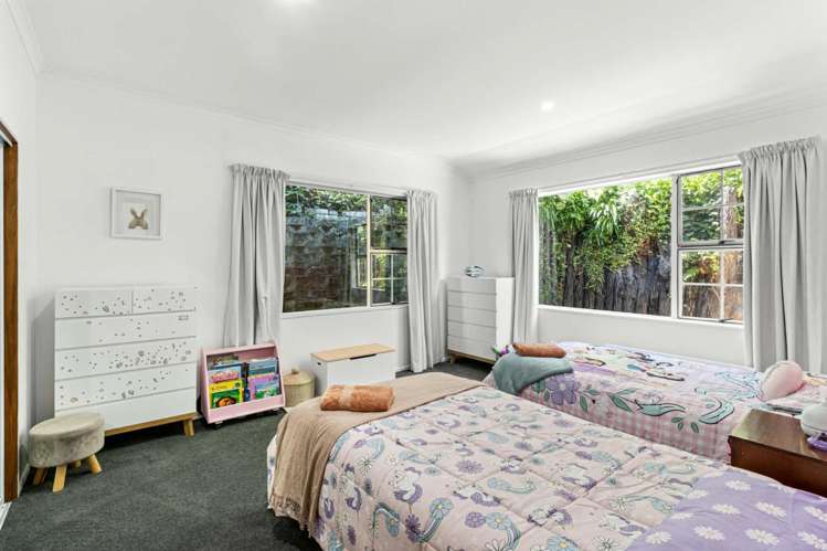 13 Burns Street Westown_12