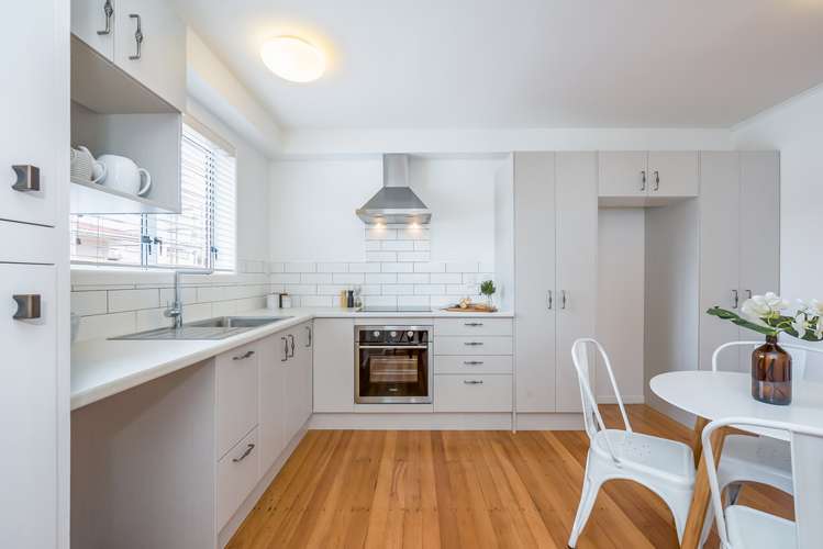 31a Oswald Crescent Paparangi_17