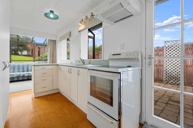 73 Lynbrooke Avenue Blockhouse Bay_12