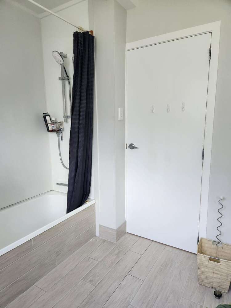 17a Deep Creek Rd Waiake_16