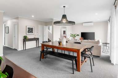 10 Johnnybro Place_4