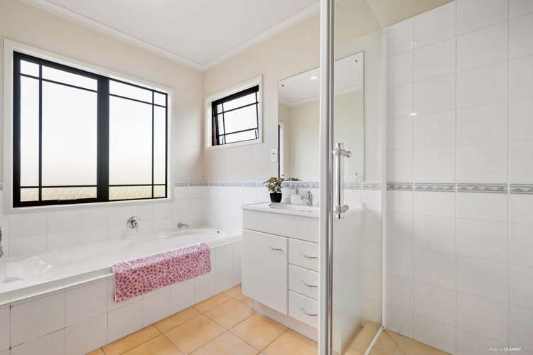 30 English Oak Drive Schnapper Rock_14