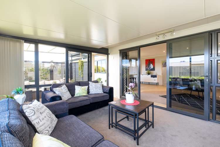 4 Anna Lane Raureka_6