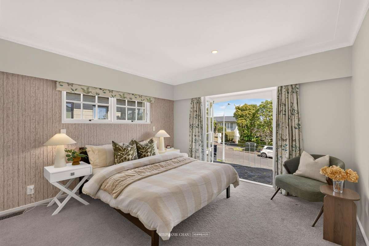 6 Stoneyroyd Gardens_4
