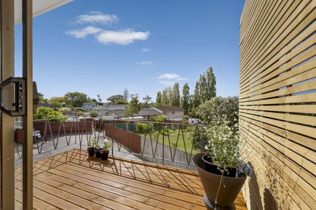 9B Butley Drive Farm Cove_4