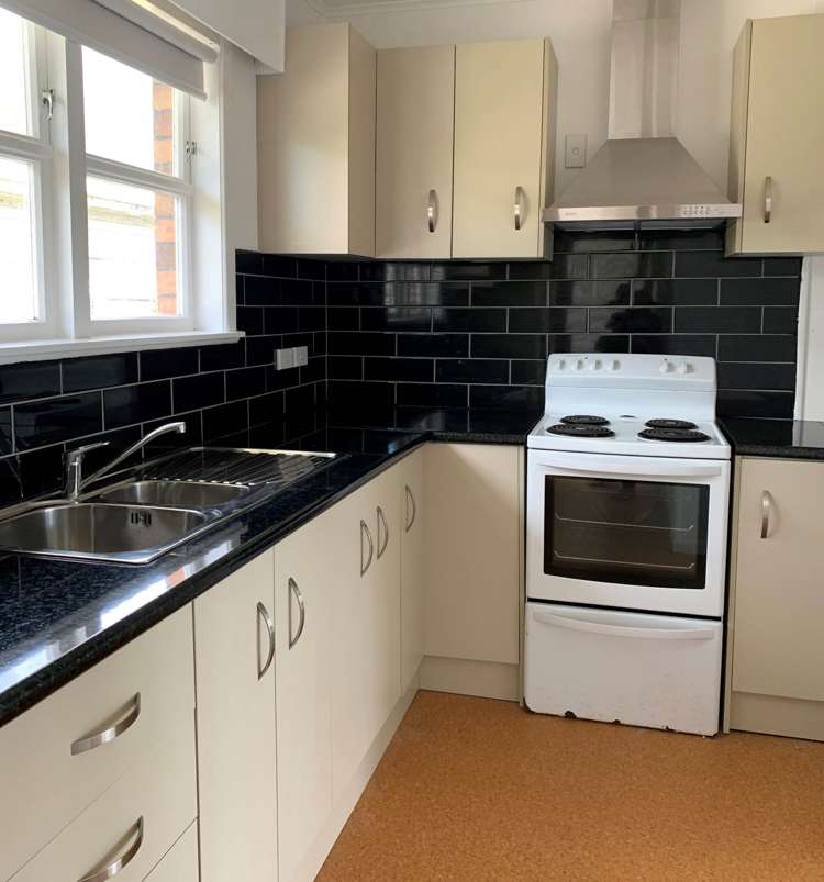 2/16 Blacklock Avenue Henderson_2