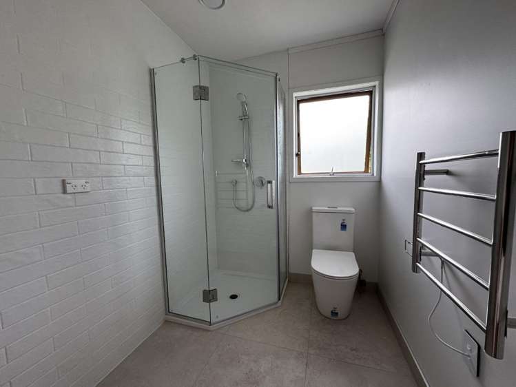 2/11 Waitemata Road Hauraki_19