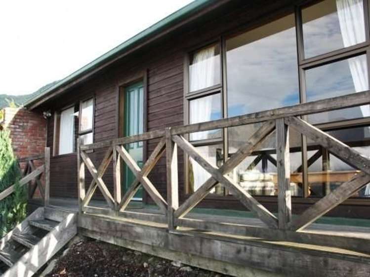 4b Von Place Fernhill/Sunshine Bay_3