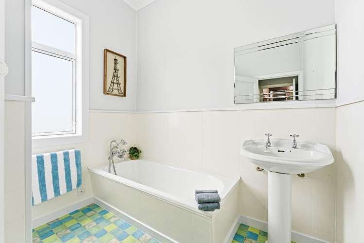 52 Parsons Street 1228_18