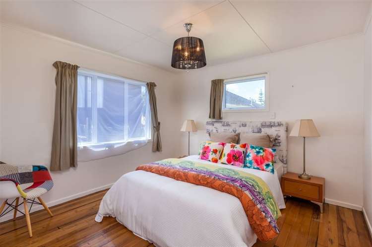 152 Edmonton Road Te Atatu South_5