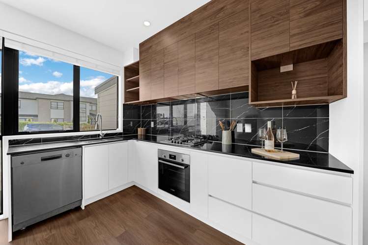 10 Routhmore Street Flat Bush_1