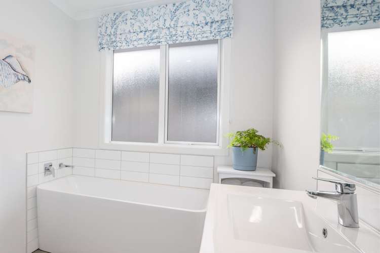 8 Paioke Street Waikanae_9