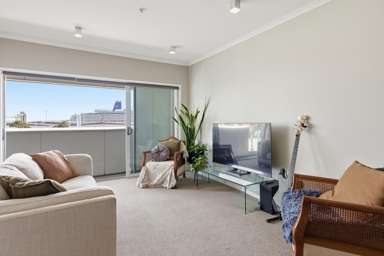 303/277 Maunganui Road_2