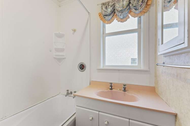 81 Bartholomew Road Levin_17