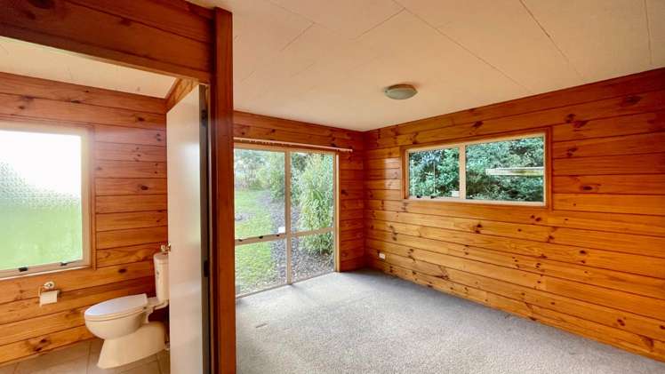 26 Cliff Road Torbay_8