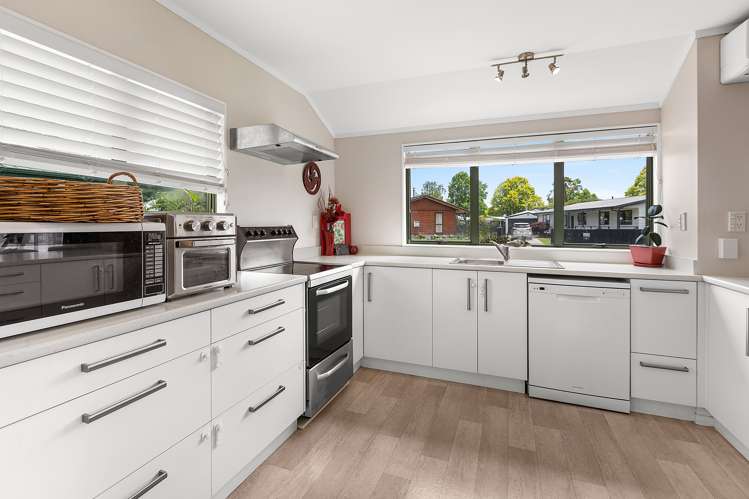 6 Morton Place Leamington_7