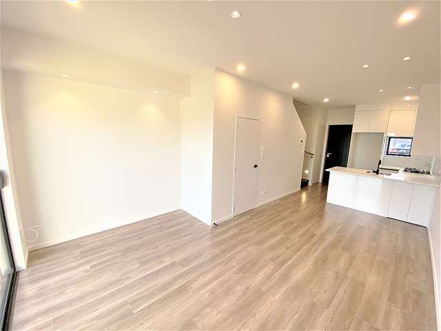 MODERN & PETS NEGOTIABLE!!