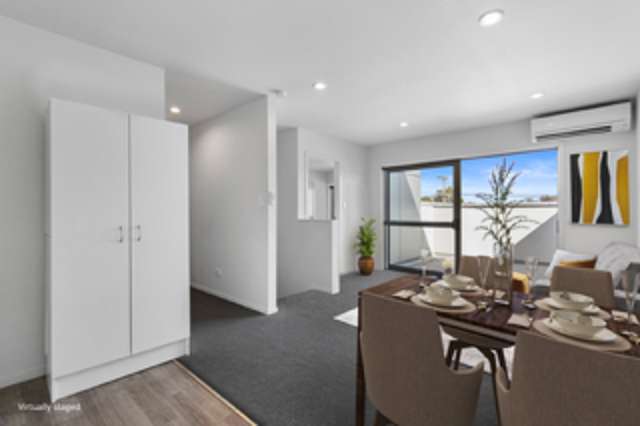4/100 Knighton Road Hillcrest_3