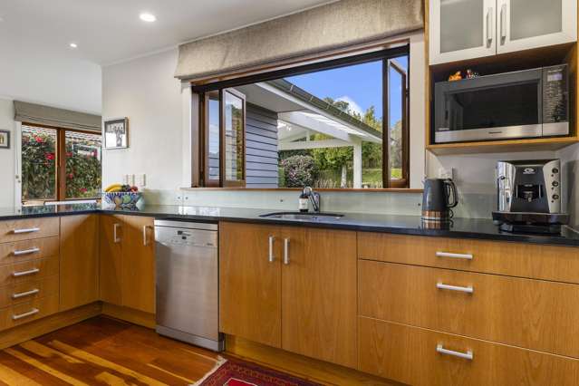 26 Kiwi Street Bird Area_2