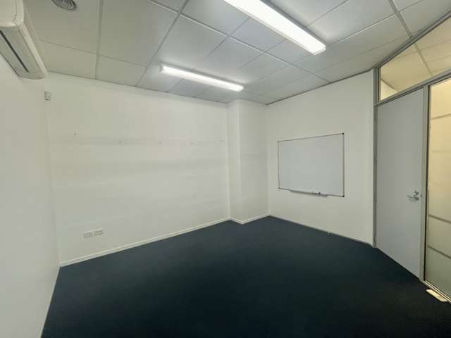 113-116 The Square Palmerston North_3