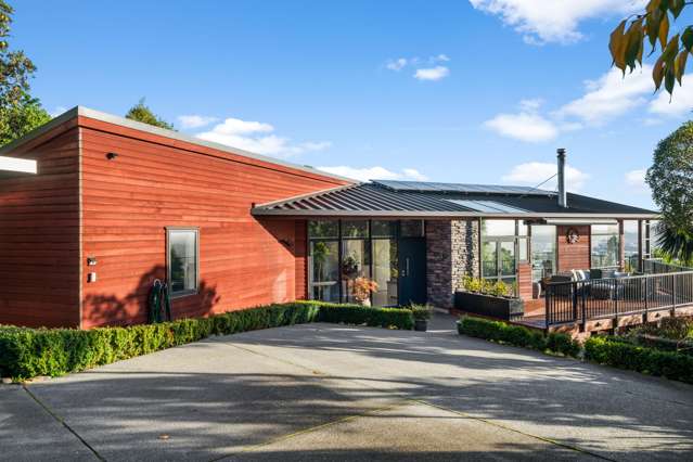 Architectural Elegance & Panoramic Views