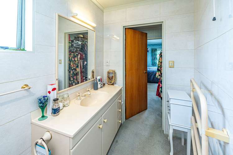 11 Gumtree Rise Otamatea_11