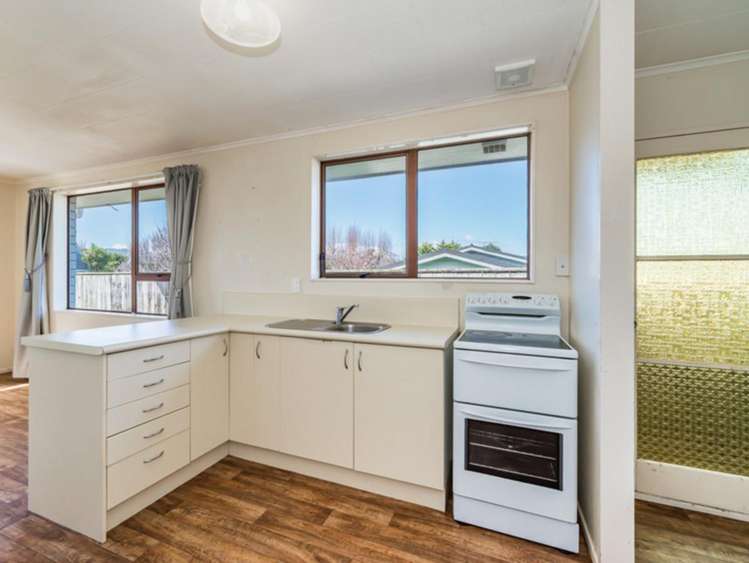 62a Mazengarb Road Paraparaumu Beach_12