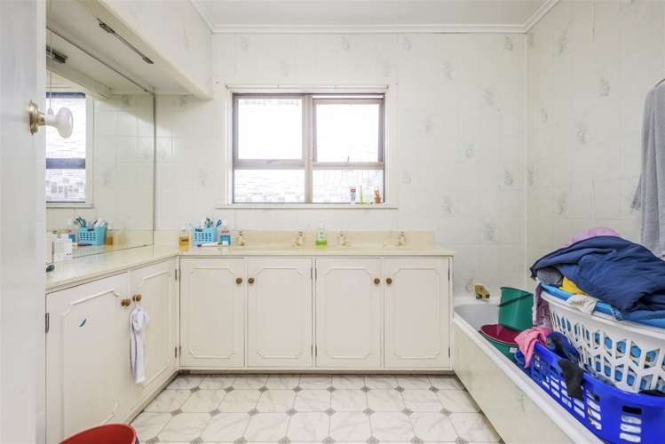 6 Buckingham Crescent Manukau_10