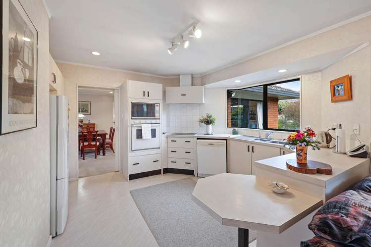 57 Mirrabooka Avenue Botany Downs_10