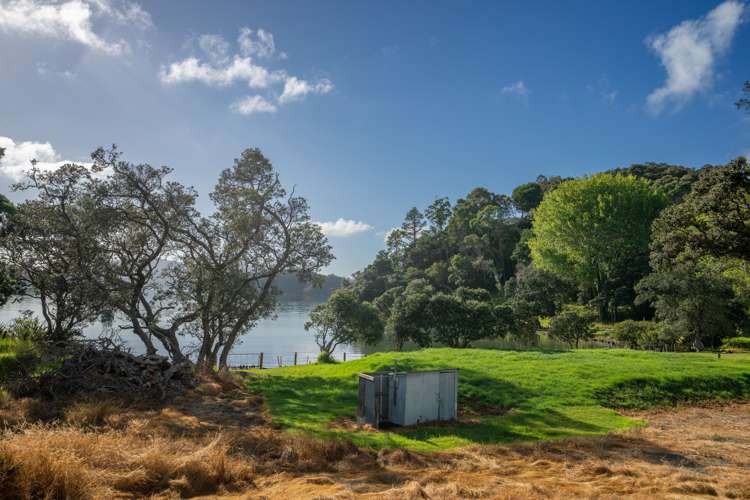 130 Whangaruru Wharf Road Russell Surrounds_23