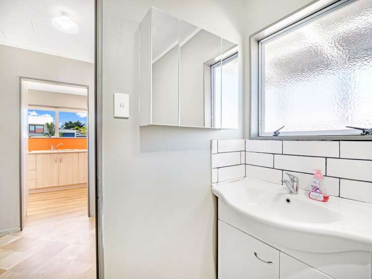 10 Taonui Street Waitarere Beach_16