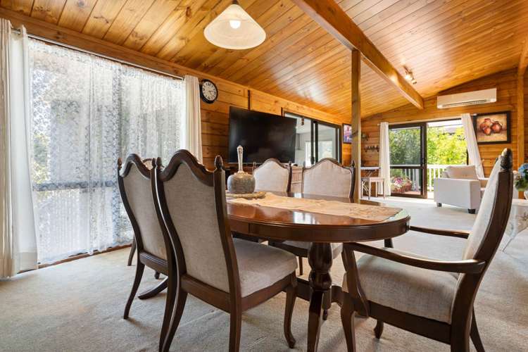 4 Spruce Place Totara Heights_7